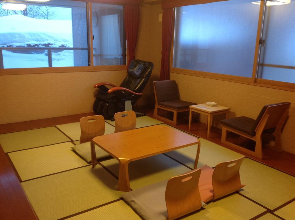 Hanakagura Higashikagura Quarto foto